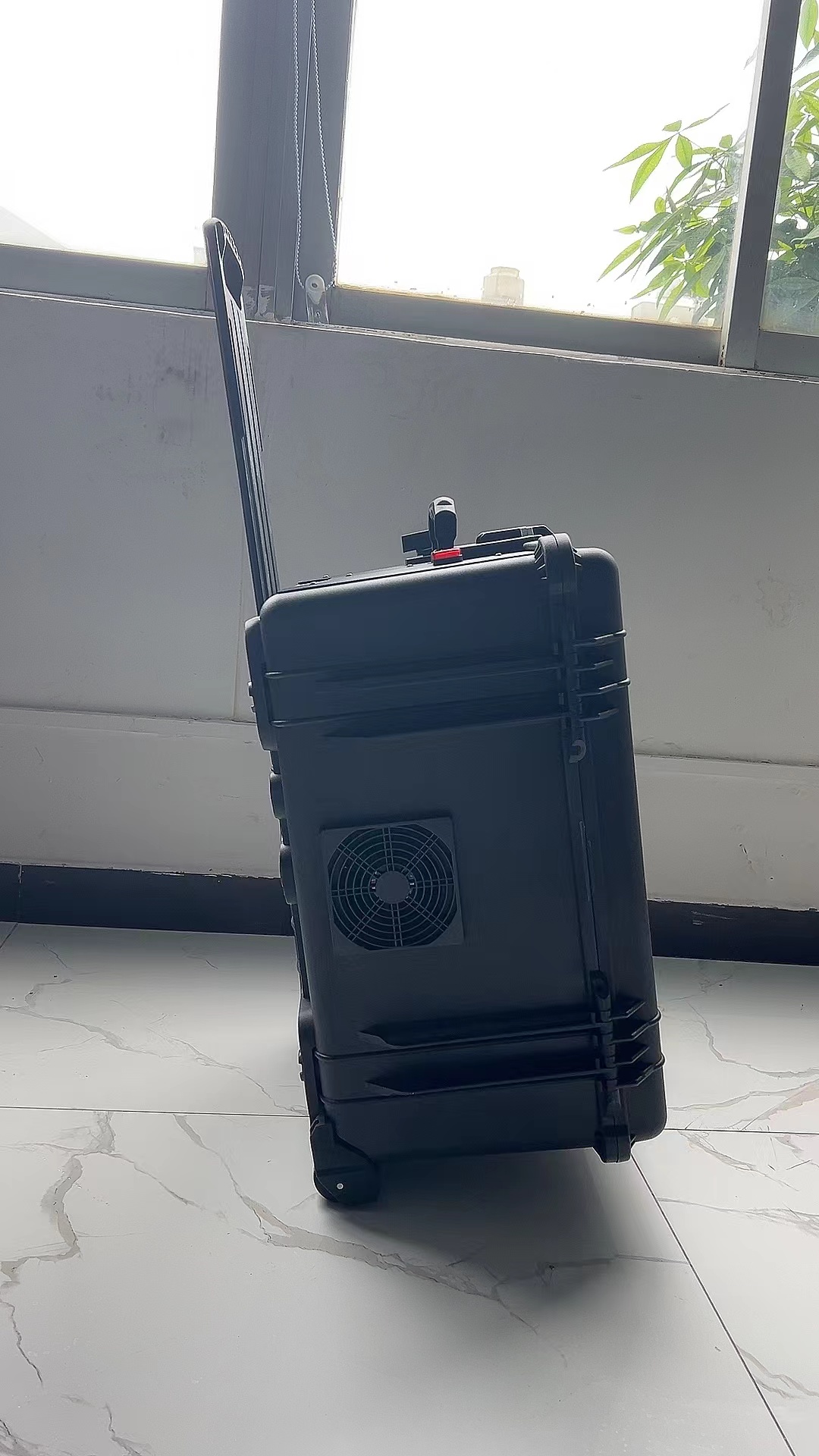 陇县手拉箱型移动通信干扰器